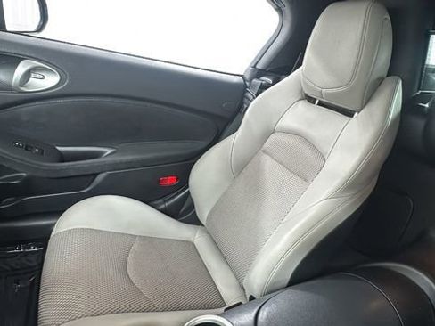 Used 2017 Nissan 370Z Touring image 12