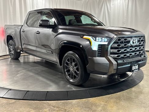 Used 2023 Toyota Tundra Platinum AWD/4WD image 7