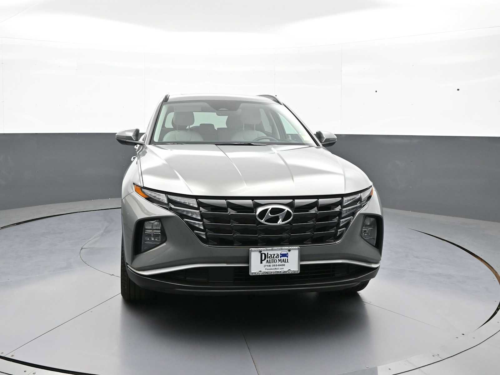 Used 2024 Hyundai Tucson SEL w/ Convenience Package AWD/4WD image 2