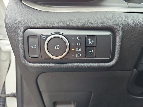 Used 2023 Ford Explorer XLT w/ Equipment Group 202A AWD/4WD image 31