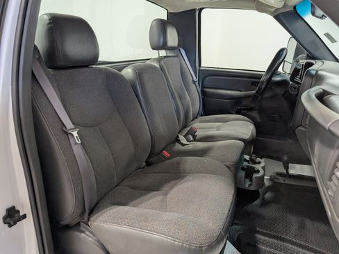 Used 2003 Chevrolet Silverado 2500 4x4 Regular Cab w/ Snow Plow Prep Package image 19