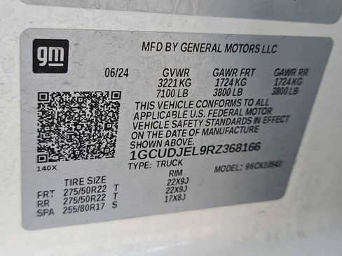 Certified 2024 Chevrolet Silverado 1500 High Country AWD/4WD image 32