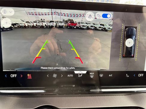 New 2025 Ford Expedition Active image 20