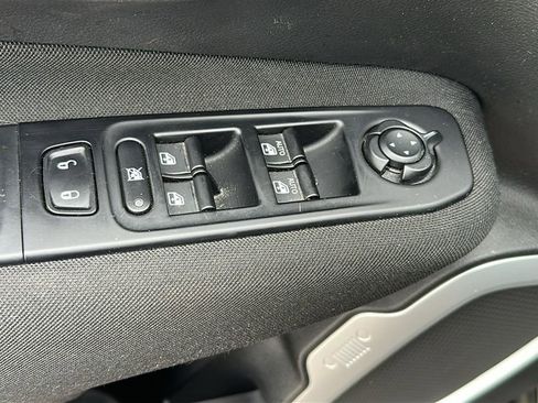 Used 2019 Jeep Renegade Sport w/ Sport Appearance Group AWD/4WD image 13