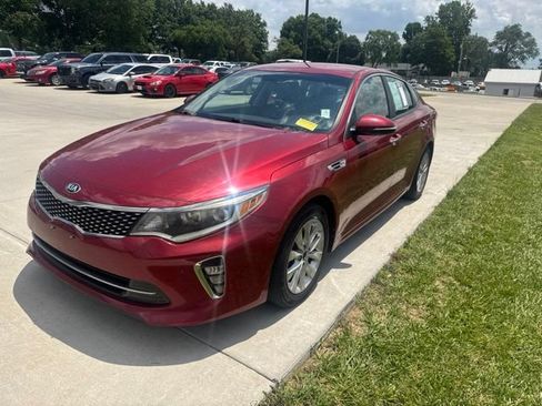 Used 2018 Kia Optima S FWD image 1