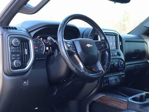 Used 2020 Chevrolet Silverado 2500 High Country w/ Technology Package image 19