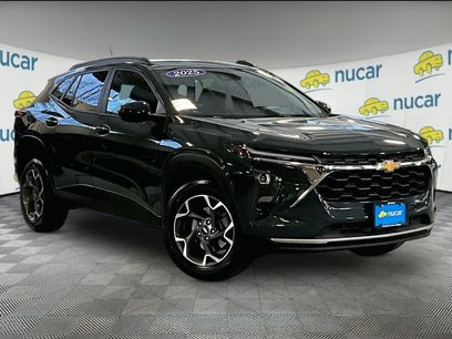Used 2025 Chevrolet Trax LT w/ Driver Confidence Package