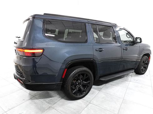 Used 2023 Jeep Wagoneer Series II AWD/4WD image 7