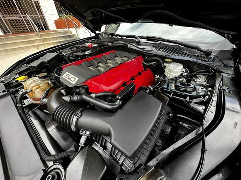 Used 2017 Ford Mustang GT RWD image 28