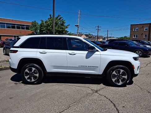 Used 2024 Jeep Grand Cherokee Limited 4xe AWD/4WD image 7