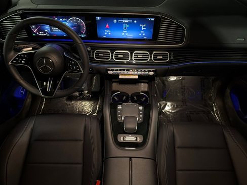 New 2026 Mercedes-Benz GLS 450 4MATIC image 12