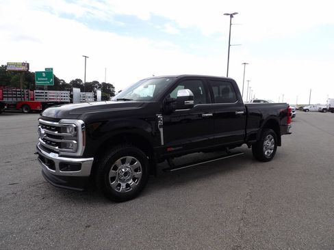 Used 2025 Ford F350 King Ranch w/ Chrome Package AWD/4WD image 3