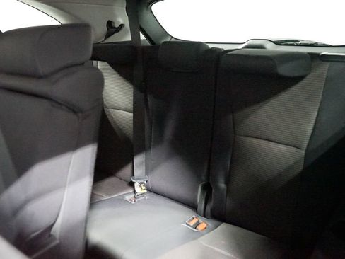 Used 2023 Toyota Highlander L FWD image 29