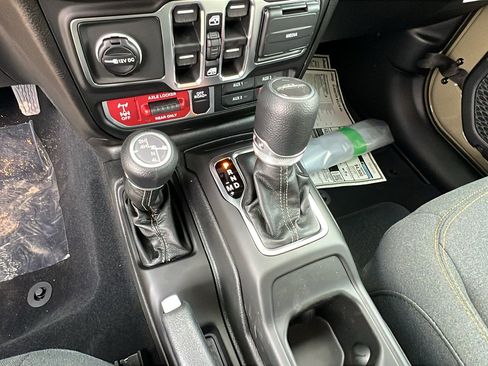 New 2026 Jeep Gladiator Willys image 25