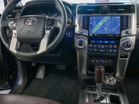Used 2022 Toyota 4Runner Limited AWD/4WD image 28