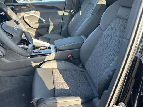 New 2025 Audi SQ5 Premium Plus image 9