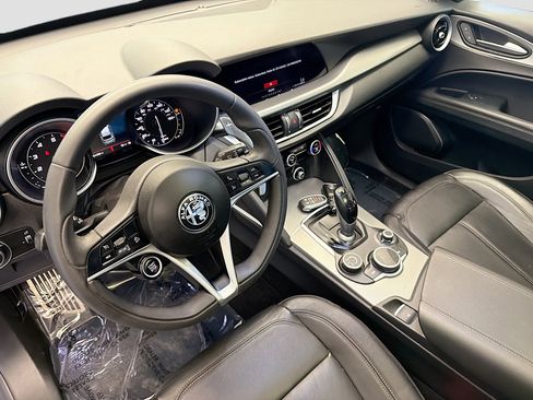 Used 2019 Alfa Romeo Stelvio Sport w/ Quick Order Package 22K Sport image 7