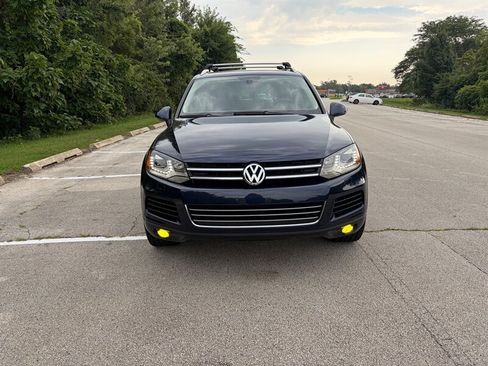 Used 2012 Volkswagen Touareg TDI AWD/4WD image 8