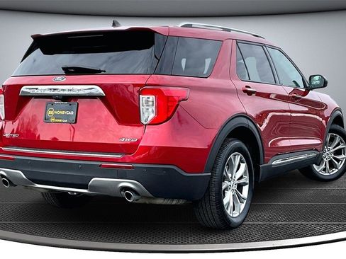 Used 2023 Ford Explorer Limited image 6