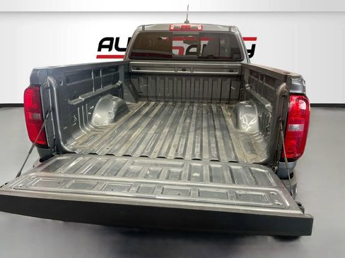 Used 2022 Chevrolet Colorado LT w/ LT Convenience Package AWD/4WD image 24