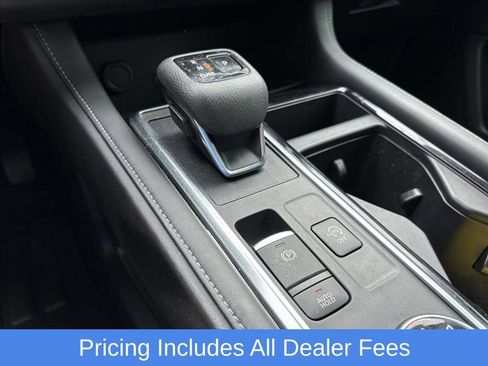 Certified 2023 Nissan Pathfinder SL w/ Black Appearance Package AWD/4WD image 24