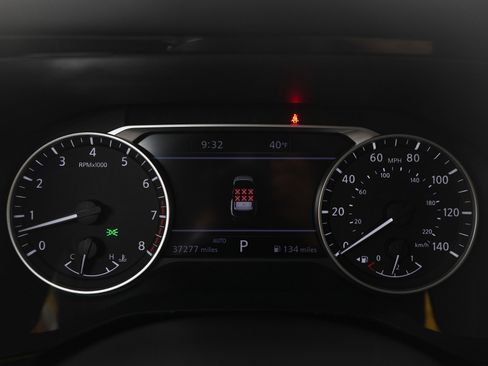 Used 2022 Nissan Pathfinder SL image 30