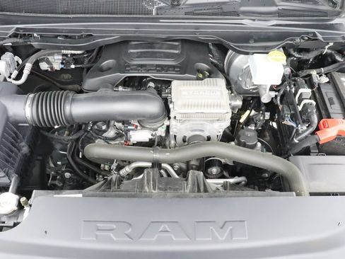 Used 2023 RAM 1500 Limited AWD/4WD image 11