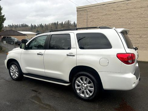 Used 2014 Toyota Sequoia Platinum image 7