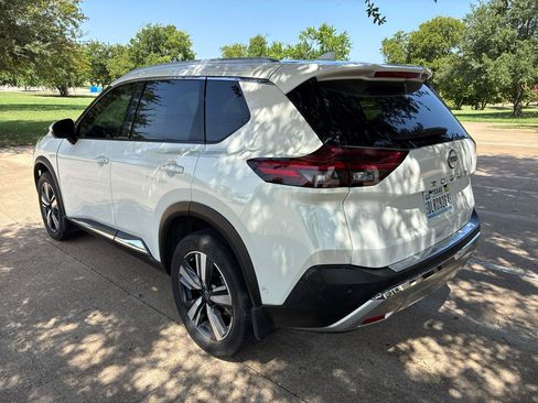 Used 2023 Nissan Rogue Platinum FWD image 10