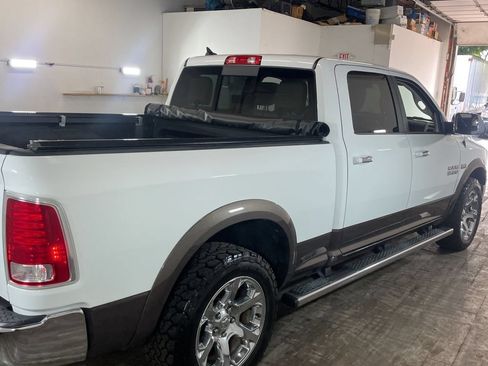 Used 2017 RAM 1500 Laramie w/ Convenience Group AWD/4WD image 3