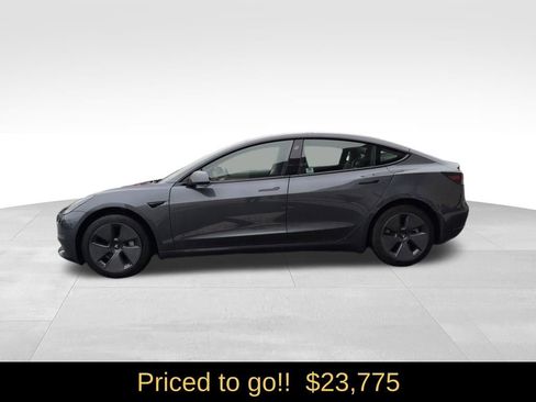 Used 2023 Tesla Model 3 Standard Range image 3