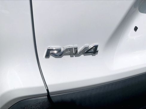 Used 2022 Toyota RAV4 XLE w/ Convenience Package AWD/4WD image 28