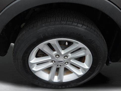 Used 2017 Ford Explorer XLT w/ Equipment Group 202A image 20