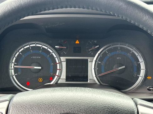 Used 2018 Toyota 4Runner Limited AWD/4WD image 28
