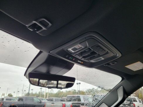 Used 2024 GMC Sierra 1500 AT4 w/ Technology Package image 21