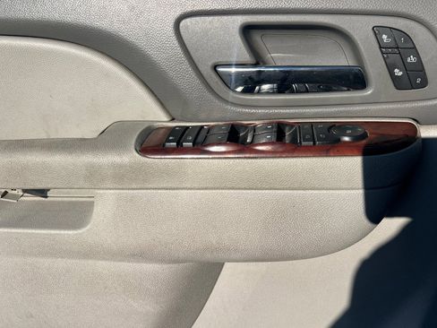 Used 2013 Chevrolet Tahoe LT w/ Luxury Package image 8