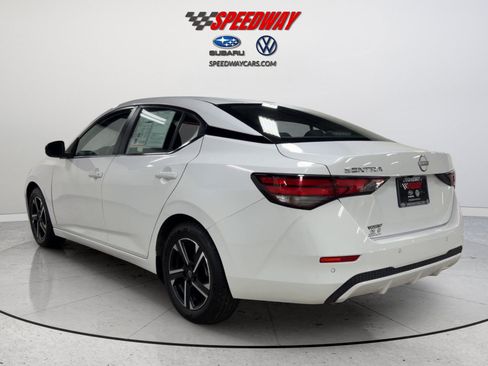 Used 2025 Nissan Sentra SV FWD image 8