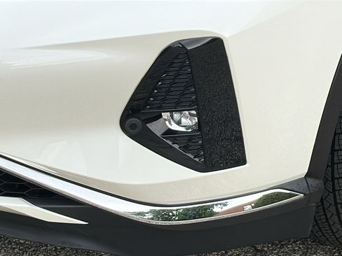Used 2024 Nissan Murano SV AWD/4WD image 5
