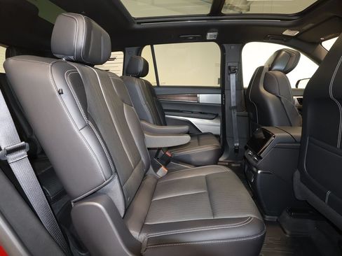 Certified 2026 Cadillac Vistiq Sport w/ LPO, Floor Liner Package AWD/4WD image 25