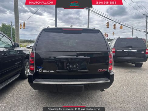 Used 2014 GMC Yukon XL Denali AWD/4WD image 4
