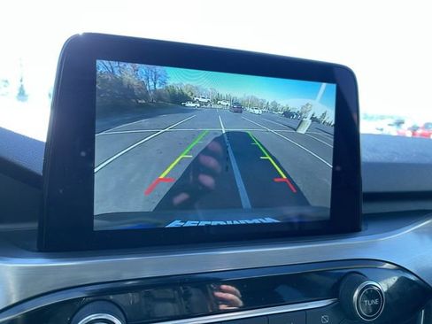 Used 2022 Ford Escape Titanium w/ Class II Trailer Tow Package image 16