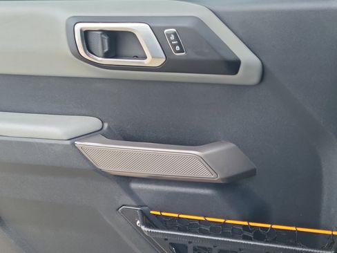 Used 2021 Ford Bronco Badlands image 20