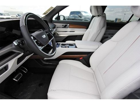 New 2026 Cadillac Vistiq Luxury image 6