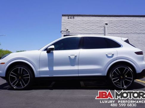 Used 2023 Porsche Cayenne AWD/4WD image 53