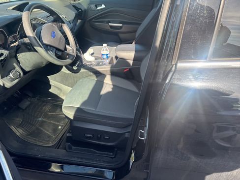 Used 2018 Ford Escape SE image 5