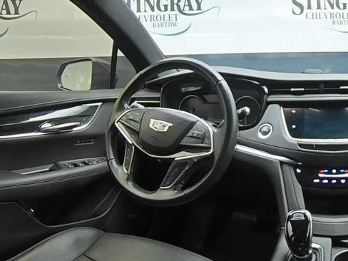 Certified 2020 Cadillac XT5 Premium Luxury FWD image 19
