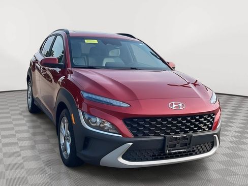 Used 2022 Hyundai Kona SEL w/ Convenience Package AWD/4WD image 4