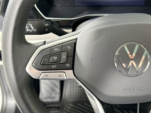 Used 2024 Volkswagen Jetta SE w/ Panoramic Sunroof Package image 22