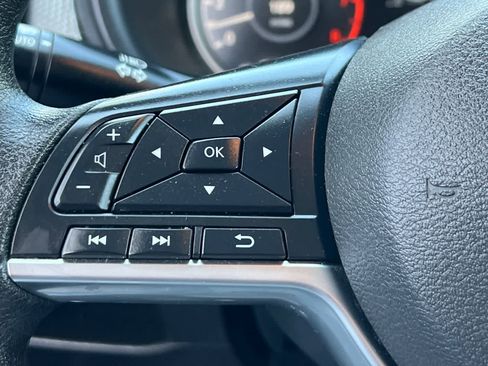 Used 2020 Nissan Kicks SV image 30