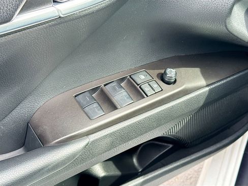 Used 2024 Toyota Camry SE image 15